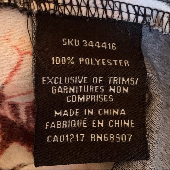 Le Chateau Floral Off-The-Shoulder Blouse - Picture 6 of 6